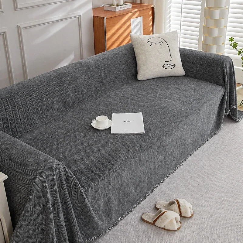Couleur : Gris anthracite - Jeté de canapé en chenille à chevrons gris anthracite posé sur un canapé