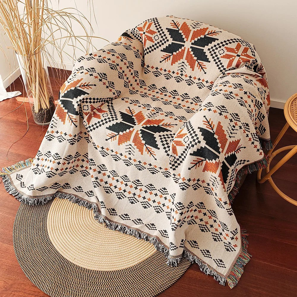 Couleur : Feuilles d'érable - plaid sur un fauteuil