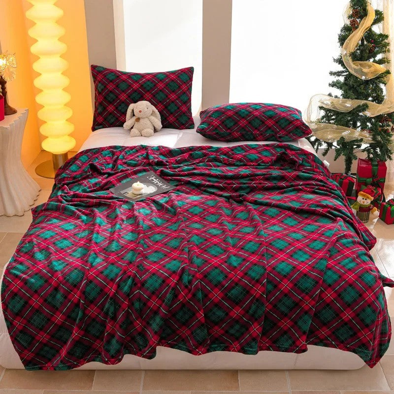 Couleur : Écossais vert et rouge - plaid écossais posé sur un lit