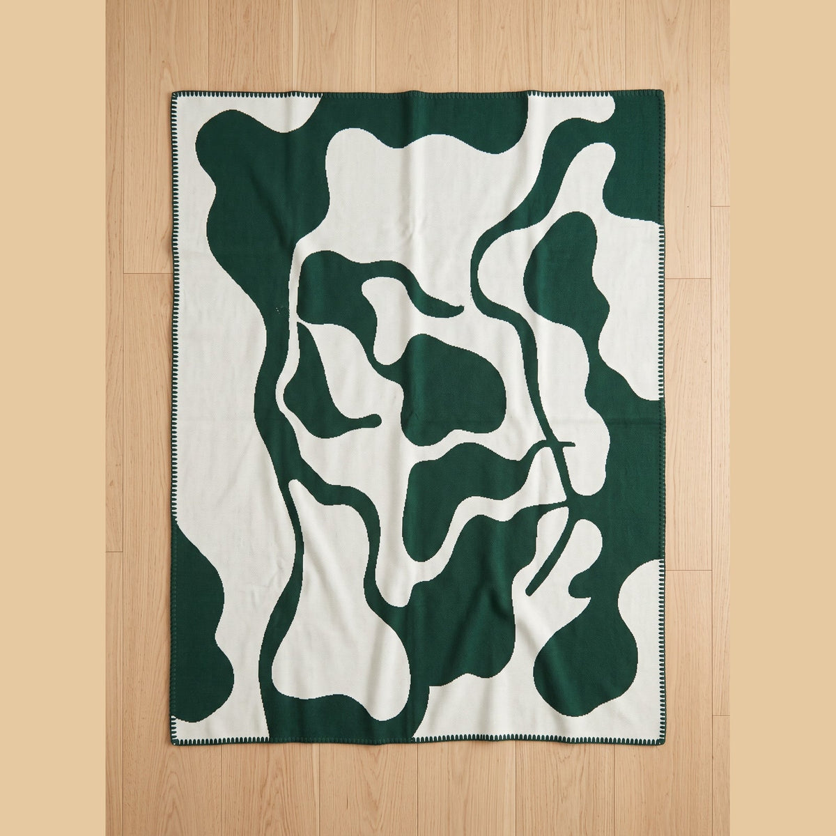 Couleur : Vert sapin - plaid jacquard déplié à plat, motif complet