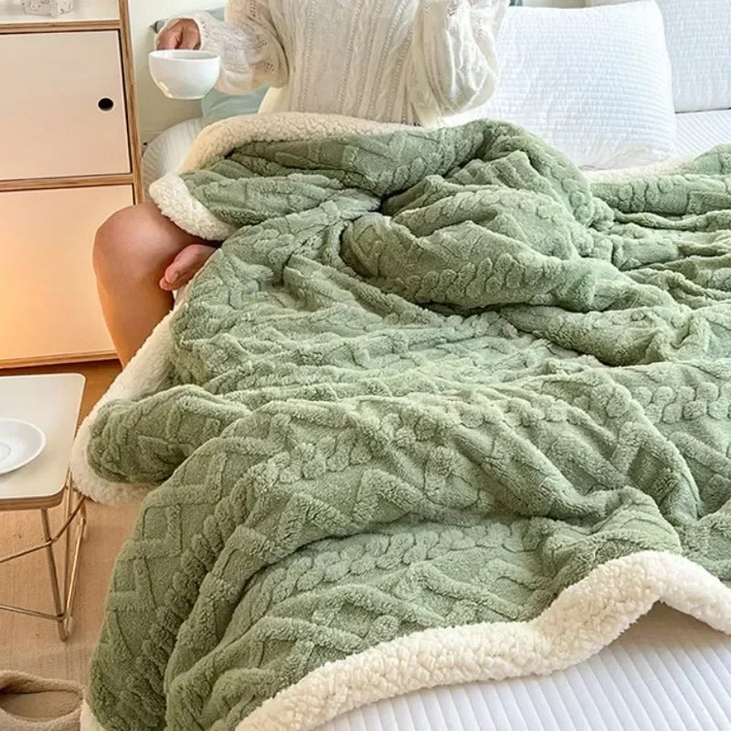 Couleur : Vert sauge - Face velours jacquard et doublure sherpa